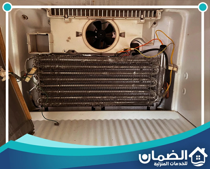 محل صيانة آيس ميكر في الإمارات 0527042162 شركة الضمان صيانة ايس ميكر تشمل تنظيف ملف التبريد الخلفي وفحص المروحة لضمان انتظام التجميد