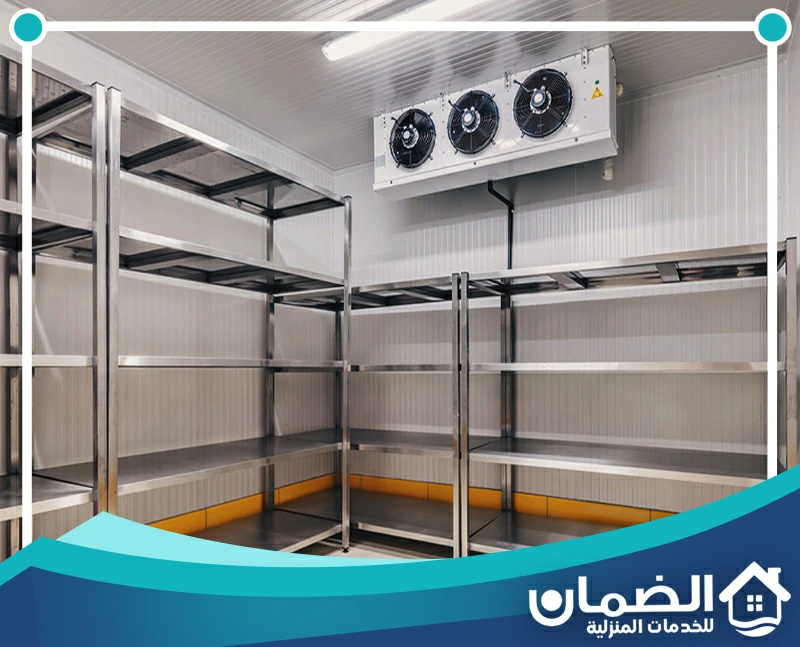 صيانة وحدة تجميد غرف التبريد الشارقة 0527042162 شركة الضمان صيانة غرف تجميد في الشارقة مع فحص الرفوف ووحدات التبريد لضمان توزيع هواء التجميد.
